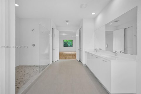 Villa ou maison à vendre à Cooper City, Floride: 4 chambres, 371.61 m2 № 2025317 - photo 18