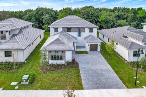 Villa ou maison à vendre à Cooper City, Floride: 4 chambres, 371.61 m2 № 2025317 - photo 2