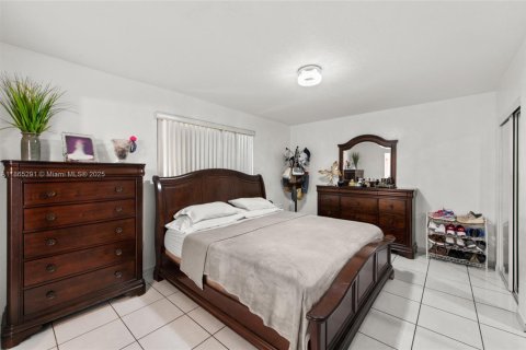 Casa en venta en Homestead, Florida, 4 dormitorios, 193.14 m2 № 1893550 - foto 20