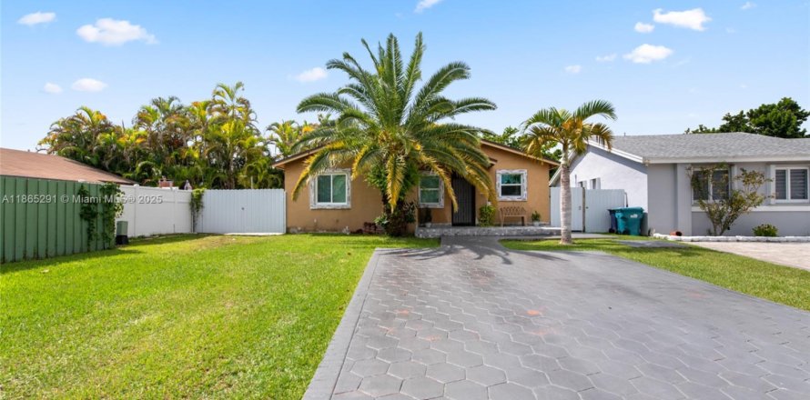 Casa en Homestead, Florida 4 dormitorios, 193.14 m2 № 1893550