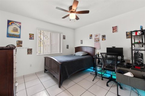 Casa en venta en Homestead, Florida, 4 dormitorios, 193.14 m2 № 1893550 - foto 26