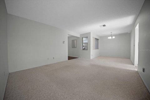 Copropriété à vendre à Weeki Wachee, Floride: 2 chambres, 99.41 m2 № 1690555 - photo 9