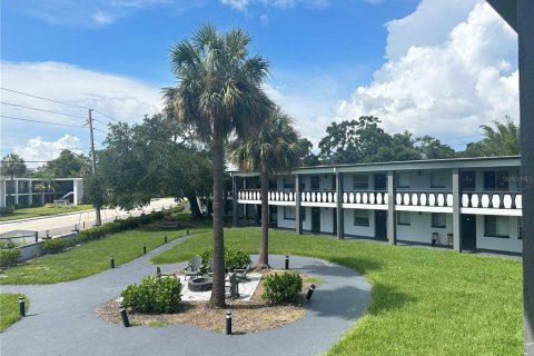 Apartment in Saint Petersburg, Florida 1 bedroom, 53.88 sq.m. № 1888541 - photo 2