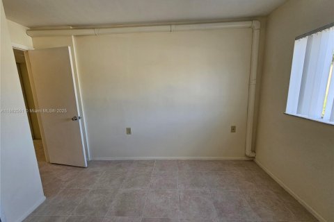 Condominio en venta en West Palm Beach, Florida, 2 dormitorios, 65.77 m2 № 1890893 - foto 13