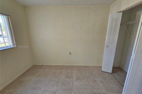 Condominio en venta en West Palm Beach, Florida, 2 dormitorios, 65.77 m2 № 1890893 - foto 12
