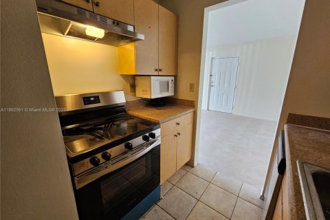 Condominio en venta en West Palm Beach, Florida, 2 dormitorios, 65.77 m2 № 1890893 - foto 10