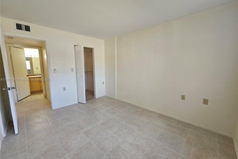 Condominio en venta en West Palm Beach, Florida, 2 dormitorios, 65.77 m2 № 1890893 - foto 20