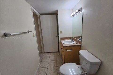 Condominio en venta en West Palm Beach, Florida, 2 dormitorios, 65.77 m2 № 1890893 - foto 17