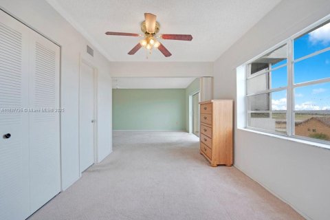 Снять в аренду кондоминиум в Санрайз, Флорида 2 спальни, 80.64м2, № 1961046 - фото 14