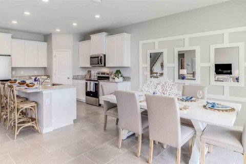 Villa ou maison à vendre à Zephyrhills, Floride: 4 chambres, 256.04 m2 № 1792040 - photo 5
