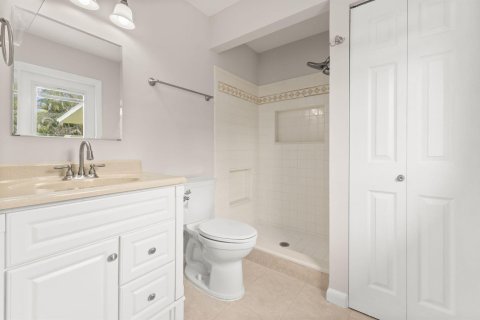 House in St. Lucie, Florida 3 bedrooms, 155.8 sq.m. № 2389899 - photo 22