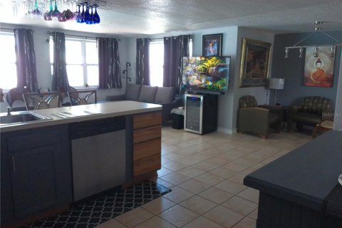 Casa en venta en Holiday, Florida, 2 dormitorios, 137.68 m2 № 1806559 - foto 5