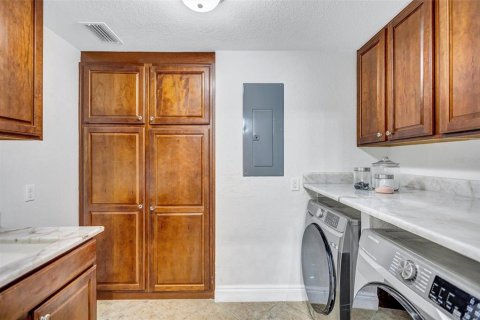 Condo in Palmetto, Florida, 3 bedrooms  № 2200630 - photo 18