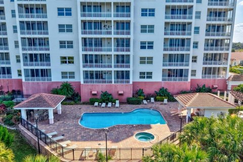 Condo in Palmetto, Florida, 3 bedrooms  № 2200630 - photo 21