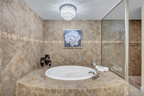 Condo in Palmetto, Florida, 3 bedrooms  № 2200630 - photo 12