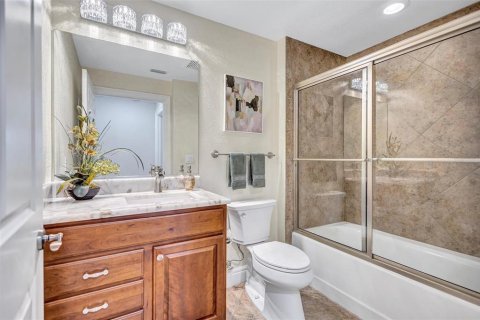 Condo in Palmetto, Florida, 3 bedrooms  № 2200630 - photo 16