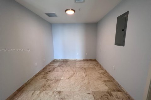 Купить кондоминиум в Майами, Флорида 1 спальня, 80.92м2, № 1925937 - фото 8