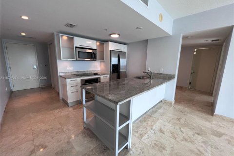 Купить кондоминиум в Майами, Флорида 1 спальня, 80.92м2, № 1925937 - фото 3