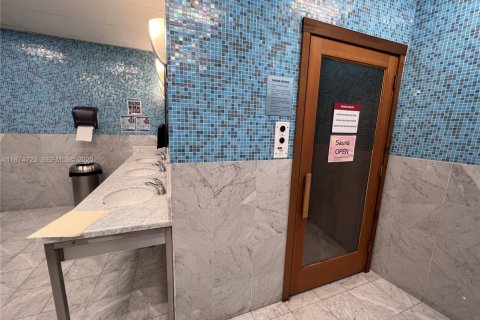 Condominio en venta en Miami, Florida, 1 dormitorio, 80.92 m2 № 1925937 - foto 27