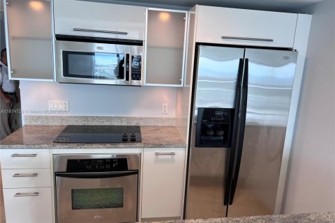 Купить кондоминиум в Майами, Флорида 1 спальня, 80.92м2, № 1925937 - фото 6