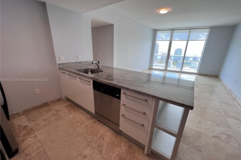 Купить кондоминиум в Майами, Флорида 1 спальня, 80.92м2, № 1925937 - фото 4
