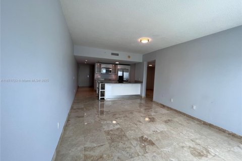 Купить кондоминиум в Майами, Флорида 1 спальня, 80.92м2, № 1925937 - фото 2