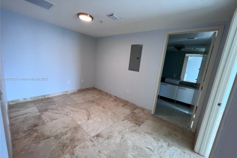 Купить кондоминиум в Майами, Флорида 1 спальня, 80.92м2, № 1925937 - фото 9