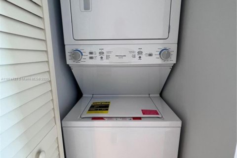 Купить кондоминиум в Майами, Флорида 1 спальня, 80.92м2, № 1925937 - фото 7