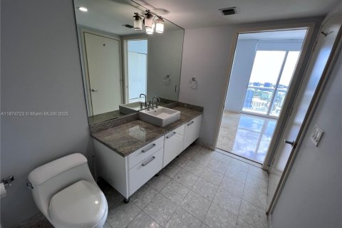 Купить кондоминиум в Майами, Флорида 1 спальня, 80.92м2, № 1925937 - фото 15