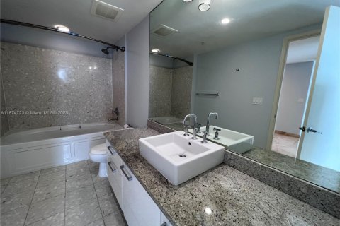 Купить кондоминиум в Майами, Флорида 1 спальня, 80.92м2, № 1925937 - фото 16