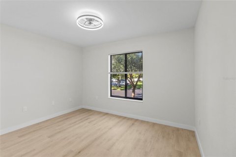 Condo in Tarpon Springs, Florida, 2 bedrooms № 2383392 - photo 20
