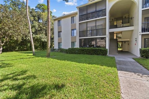 Condo in Tarpon Springs, Florida, 2 bedrooms № 2383392 - photo 21