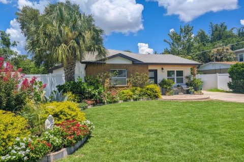 Casa en Tampa, Florida 4 dormitorios, 156.91 m2 № 2371418