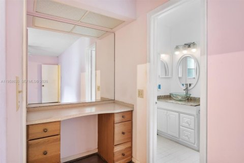 Casa en venta en Sunrise, Florida, 3 dormitorios, 156.35 m2 № 2027188 - foto 22