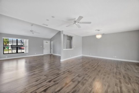 Casa en venta en Sunrise, Florida, 3 dormitorios, 156.35 m2 № 2027188 - foto 13