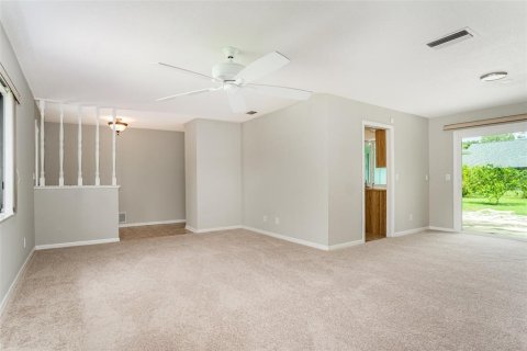 Casa en venta en Palm Coast, Florida, 3 dormitorios, 164.34 m2 № 1912062 - foto 6