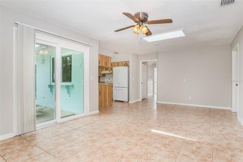 Casa en venta en Palm Coast, Florida, 3 dormitorios, 164.34 m2 № 1912062 - foto 12