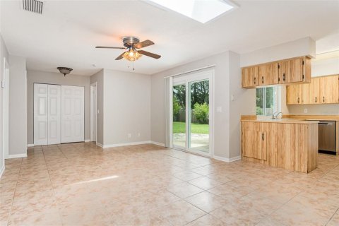 Casa en venta en Palm Coast, Florida, 3 dormitorios, 164.34 m2 № 1912062 - foto 13
