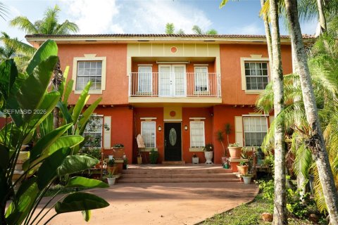 Casa en Homestead, Florida 5 dormitorios, 306.67 m2 № 2328680