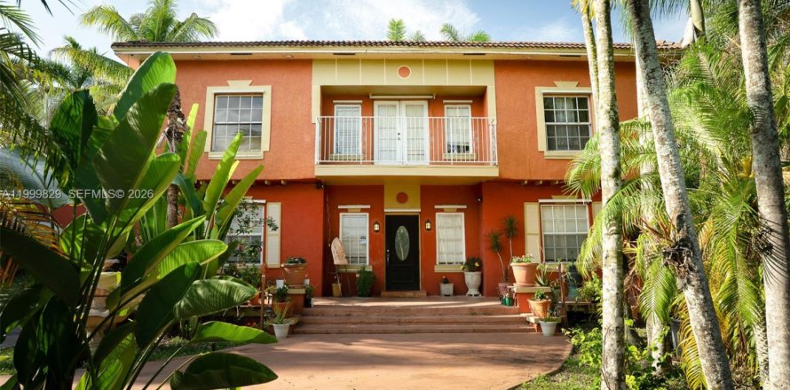 Casa en Homestead, Florida 5 dormitorios, 306.67 m2 № 2328680