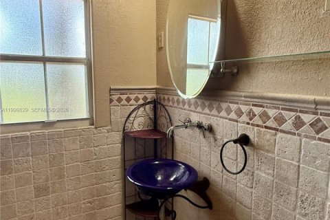 Casa en venta en Homestead, Florida, 5 dormitorios, 306.67 m2 № 2328680 - foto 23