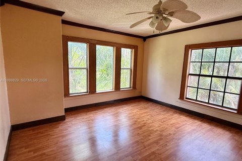Casa en venta en Homestead, Florida, 5 dormitorios, 306.67 m2 № 2328680 - foto 22