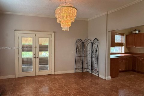 Casa en venta en Homestead, Florida, 5 dormitorios, 306.67 m2 № 2328680 - foto 8