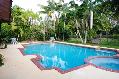 Casa en venta en Homestead, Florida, 5 dormitorios, 306.67 m2 № 2328680 - foto 27