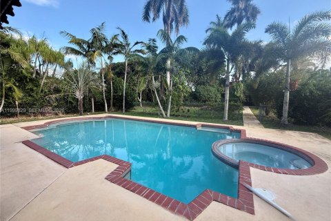 Casa en venta en Homestead, Florida, 5 dormitorios, 306.67 m2 № 2328680 - foto 4