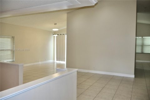 Villa ou maison à louer à Plantation, Floride: 3 chambres, 213.68 m2 № 1999013 - photo 12