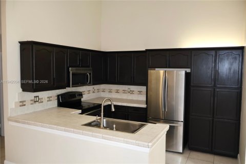 Villa ou maison à louer à Plantation, Floride: 3 chambres, 213.68 m2 № 1999013 - photo 4