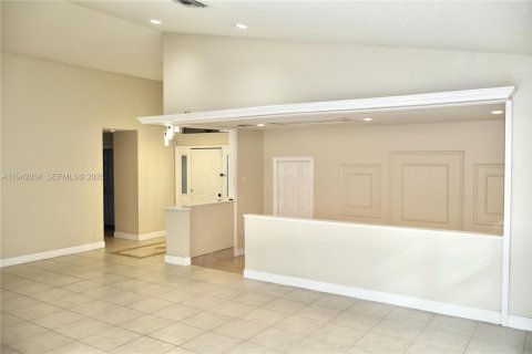 Villa ou maison à louer à Plantation, Floride: 3 chambres, 213.68 m2 № 1999013 - photo 6