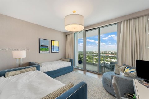 Купить кондоминиум в Майами, Флорида 3 спальни, 405.98м2, № 1980807 - фото 17