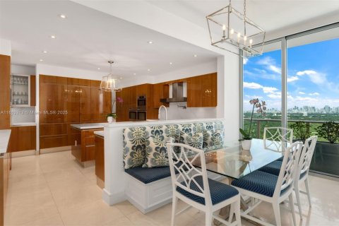 Купить кондоминиум в Майами, Флорида 3 спальни, 405.98м2, № 1980807 - фото 4